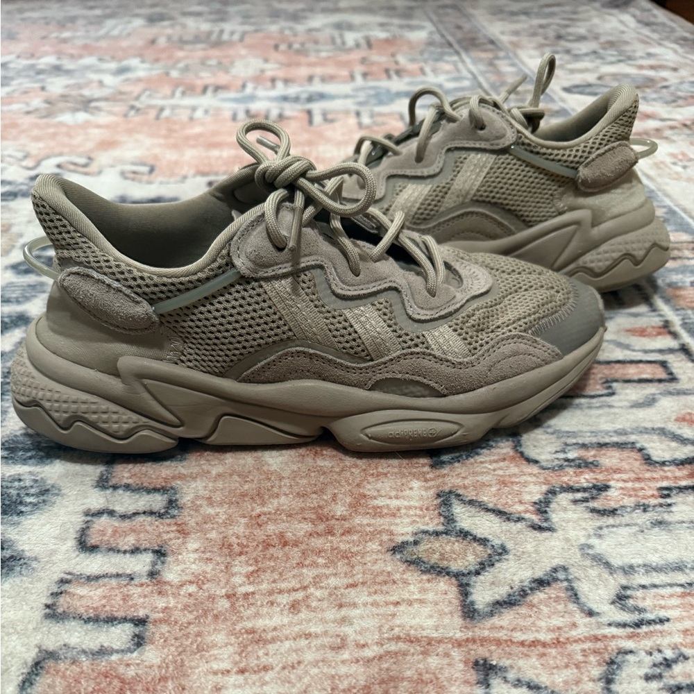 Adidas Ozweego Sneakers 7 1/2